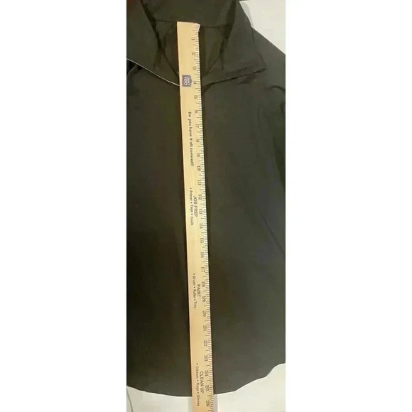 Under Armour Black 1/2 Zip Fitted Athletic Jacket Black Womens Fitted Sz M - Picture 8 of 11